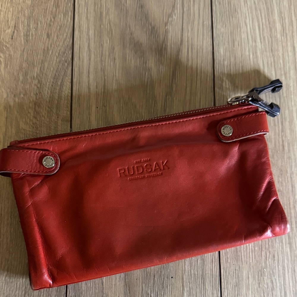 RUDSAK Red Leather Pouch